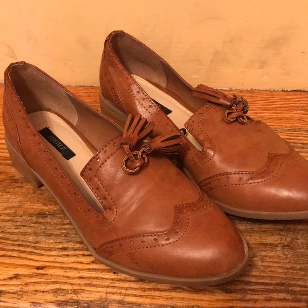 Forever 21 Oxford tan flats